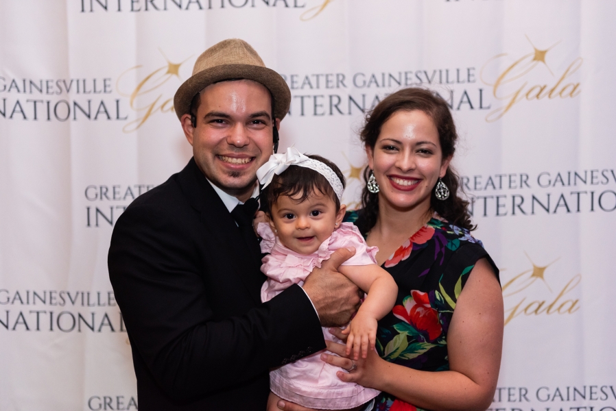 Ello Piedra - North Central Florida’s Premier Entertainer