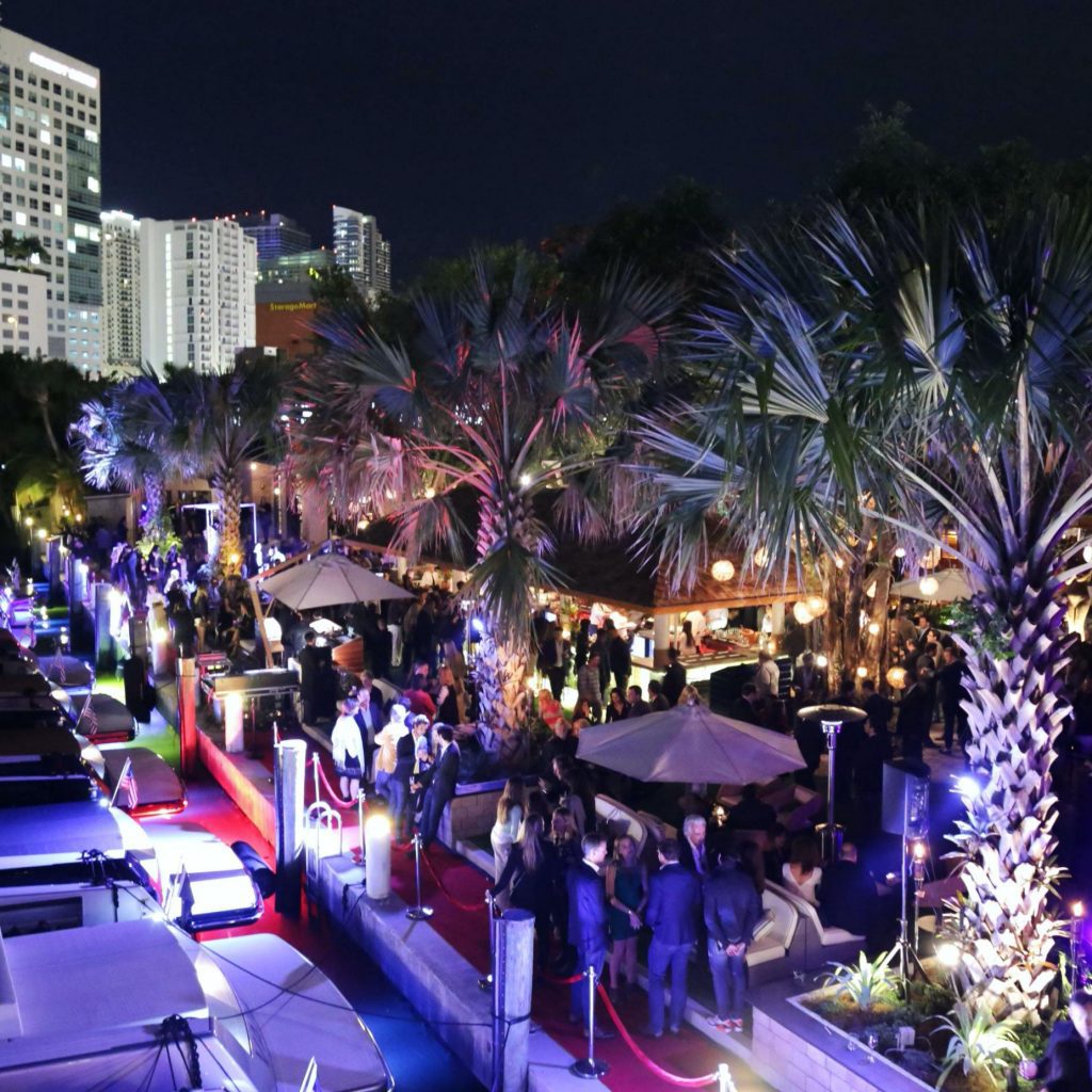 Mais Music - Offers personalized entertainment services and music curation for venues and events in South Florida