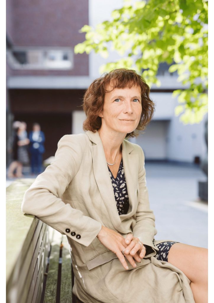 SILVIA LENAERTS