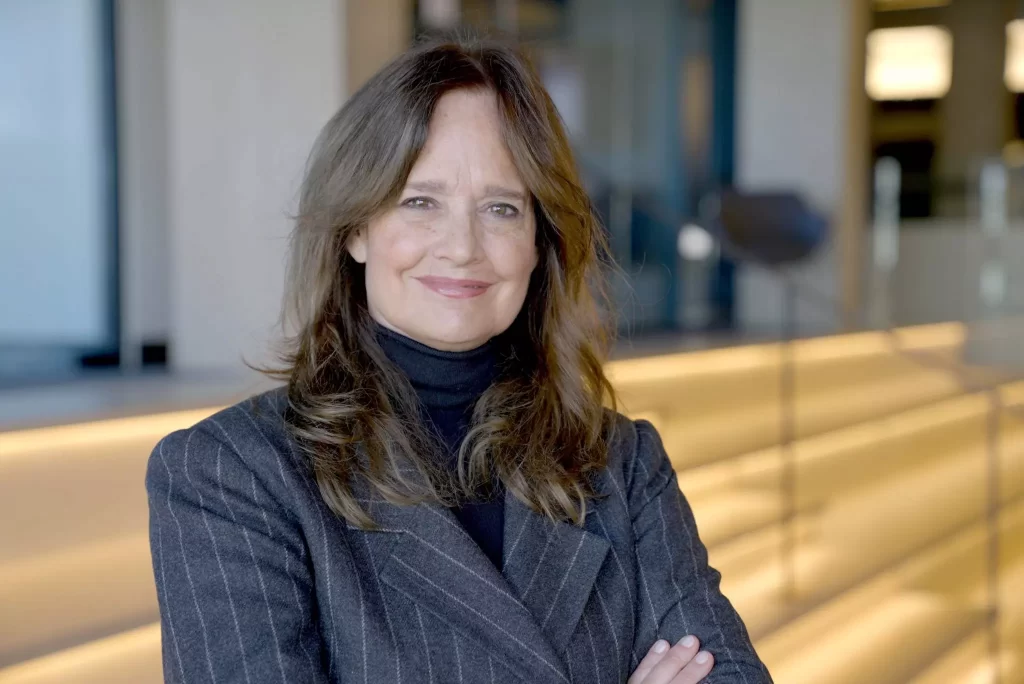 MME DESMARAIS